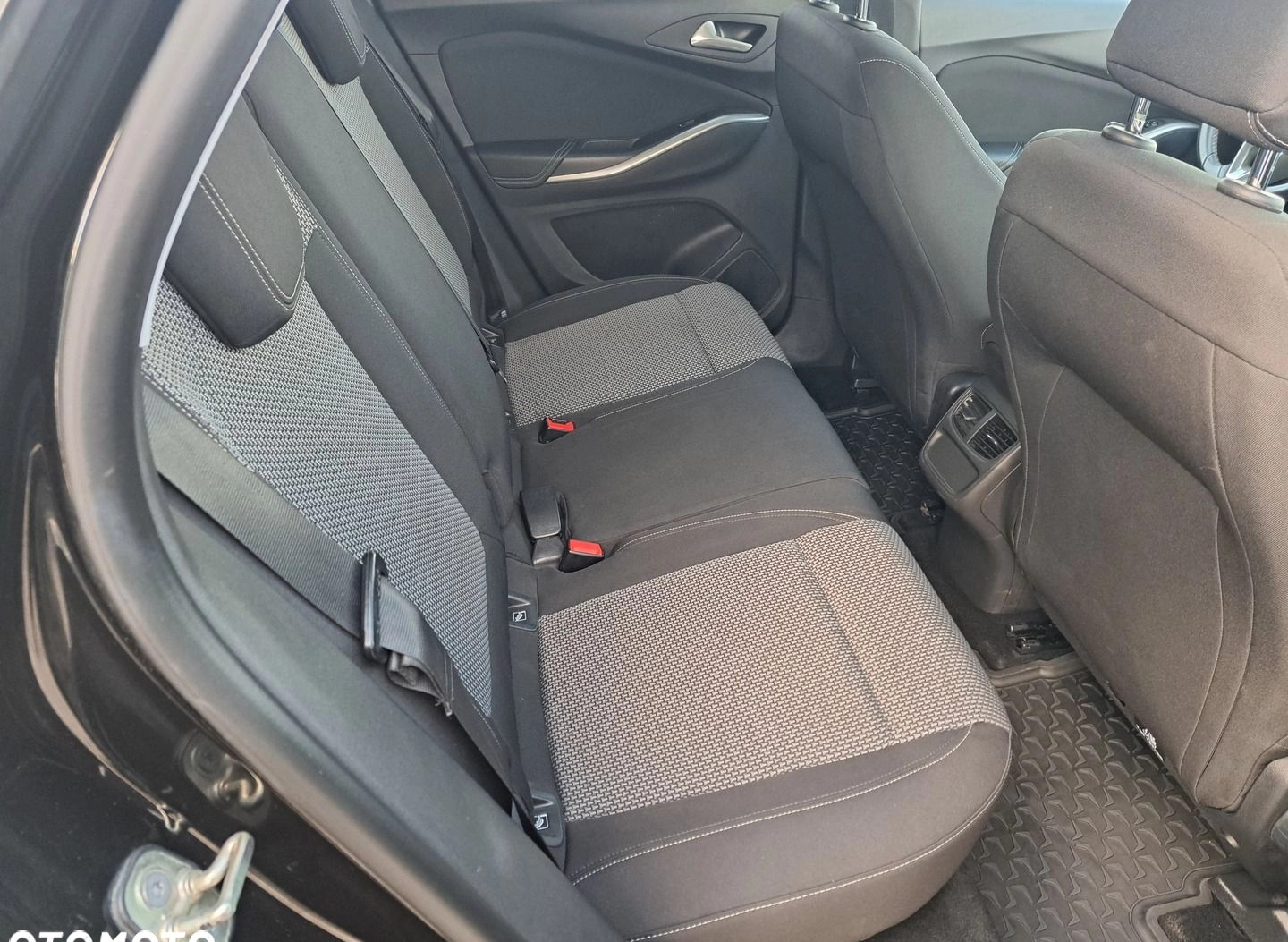 Opel Grandland X cena 62900 przebieg: 106818, rok produkcji 2017 z Kościerzyna małe 191